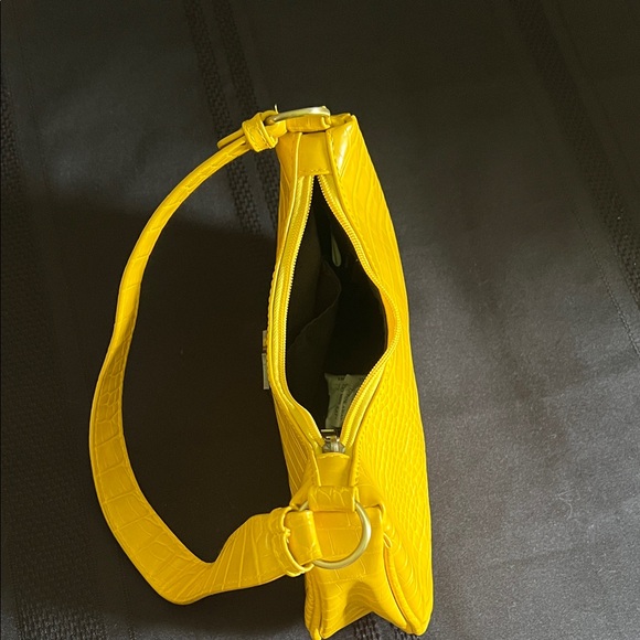 Bold Yellow Croc-Embossed Shoulder Bag hufflepuff new - Picture 3 of 9